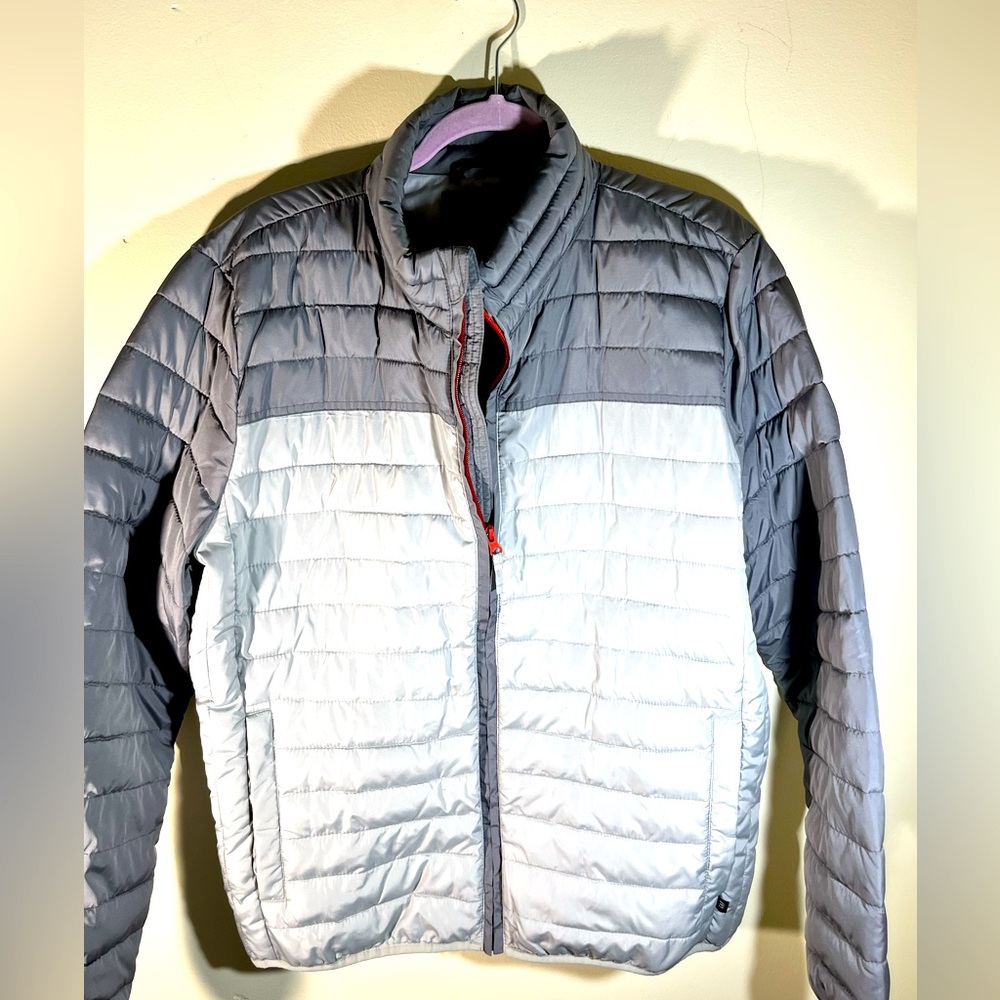 Gap Gray and White Puffer Jacket size lg